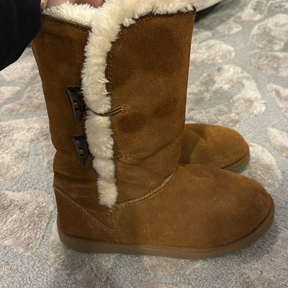 Tan suede winter boots
